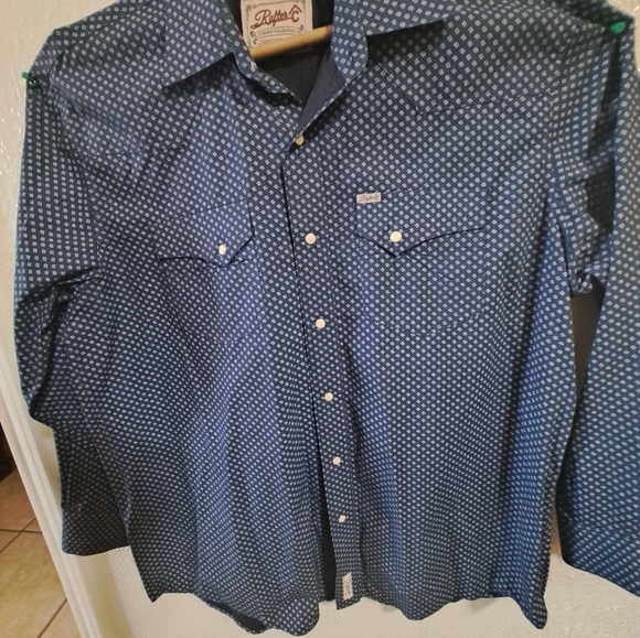 XL Men's Shirt. Long Sleeves. It's new. with buttons on the front and very elega - Picture 2 of 6